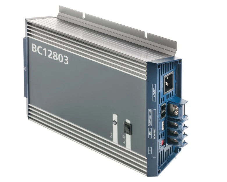 4-stegs batteriladdare, 12V, 35 A. 2 utgångar + 1 utgång max 2A