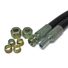 Flexibel slanganslutning för att ansluta 8x10 mm kopparrör med HTP42